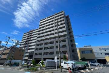 エスリード福島リバーフロントの外観(東から)