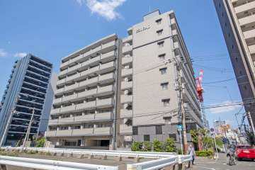 エスリード東梅田の外観（南西側から）　