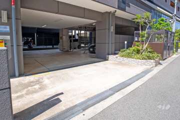 駐車場の出入り口