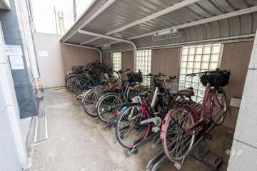駐輪場（屋根付き）
