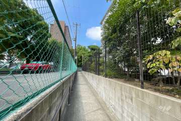 駐輪場の出入り口