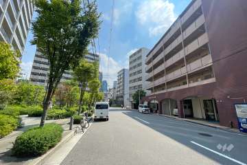 敷地南側の前面道路