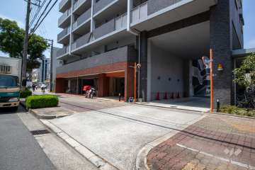 駐車場の出入口