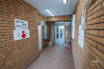 共用のエレベーター