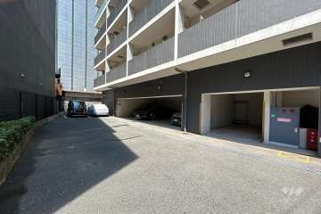 敷地内駐車場（屋内平面式・屋外平面式）