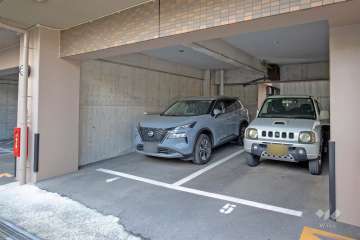 敷地内駐車場（屋内平面式）　