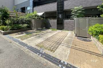 敷地内駐車場(屋外平面式)