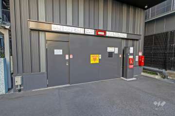 敷地内駐車場（屋内機械式）