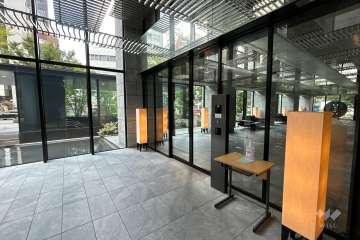 エントランスホール