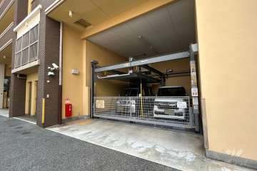 敷地内駐車場（屋内機械式）