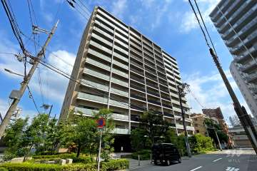 プラネスーペリア梅田北ブライトコンフォートの外観(南西側から)