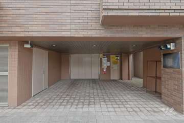 駐車場の出入り口　