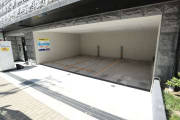 敷地内駐車場（屋内平面式）