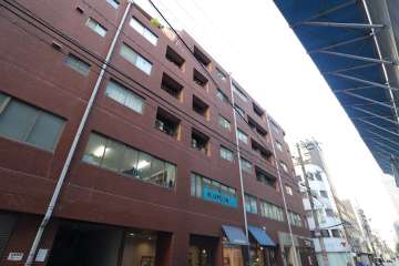 メゾンドール高麗橋の外観（北西側から）