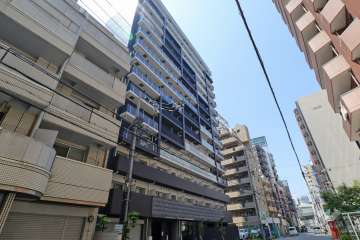 プレサンス堺筋本町センティスの外観（南東側から）-