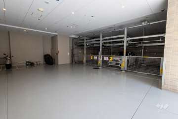 敷地内駐車場（屋内機械式）