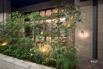 ラウンジ（建物外部から）