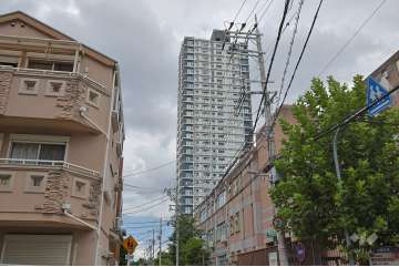 シエリア大阪上町台パークタワーの外観（南西側から）