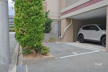 敷地内駐車場（屋外平面式）