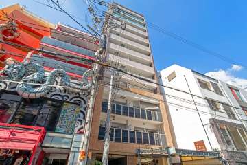 クリスタルエグゼ心斎橋の外観（南西側から）