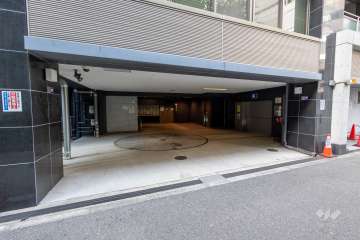 駐車場の出入り口