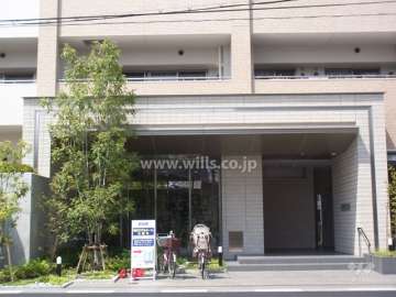 敷地内駐車場入口（リングシャッター付き）