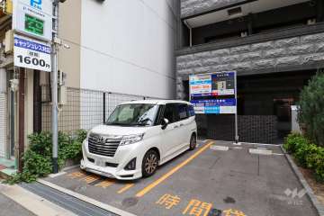 敷地内の時間貸パーキング
