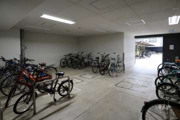 駐輪場（屋内）