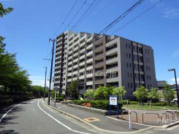 ステイツグラン吹田垂水町の外観（北東側から）