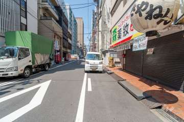 敷地南側の前面道路