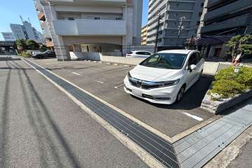 敷地内駐車場（屋外平面式）
