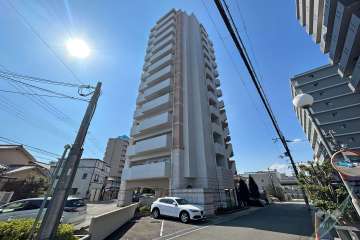 ドルチェヴィータ江坂の外観（北東側から）