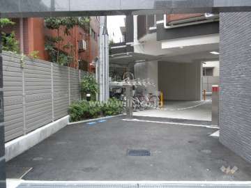 駐車場入口