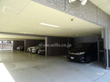 敷地内駐車場（屋内平面式）