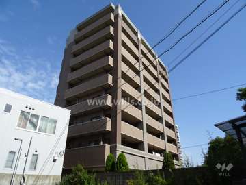 クレアヒルズ千里津雲台の外観（南西側から）