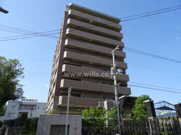 クレアヒルズ千里津雲台の外観（東側から）