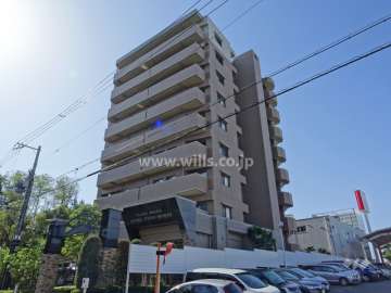 クレアヒルズ千里津雲台の外観（北東側から）