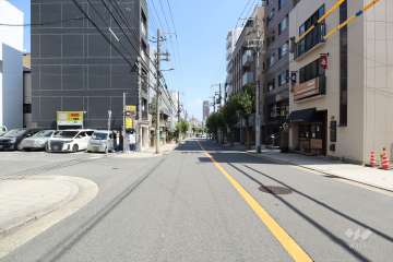 敷地南側の前面道路