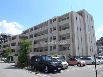 プラウド千里桃山台の外観(北西側から）