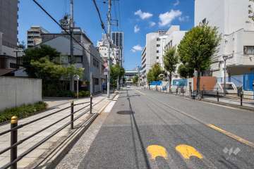 敷地東側の前面道路