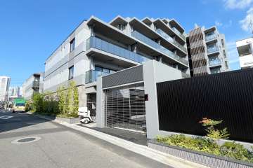 パークホームズ代々木西原の外観（西側から）