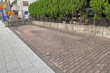 敷地内駐車場（屋外平面式）