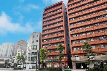 エクセル入谷2号館の外観（東側から）