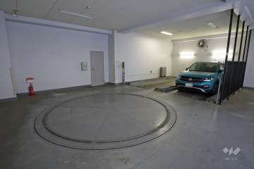 敷地内駐車場（屋内機械式）　