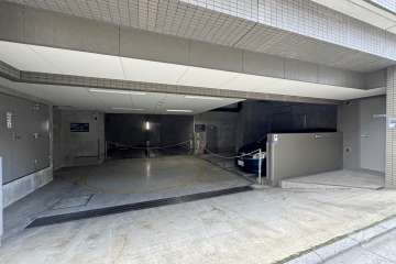 敷地内駐車場（屋内機械式）