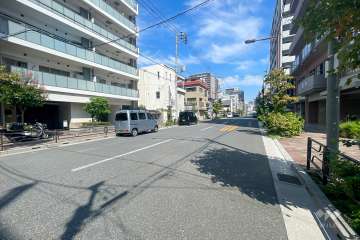 敷地東側の前面道路　