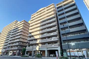 ラ・フォルム浅草の外観（南側から）
