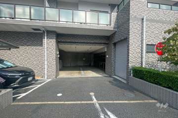 駐車場の出入り口　