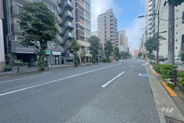 敷地北西側の前面道路　