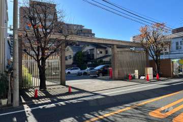 駐車場の出入り口